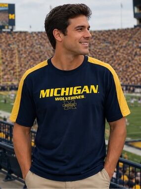 University of Michigan t-shirt, blue & gold XL 100% cotton short sleeve.